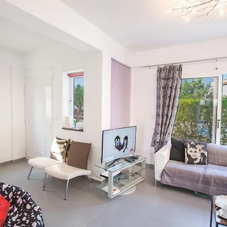 Charmante 3 Schlafzimmer Di12 Mit Privatem Pool