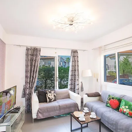 Charmante 3 Schlafzimmer Di12 Mit Privatem Pool * Protaras
